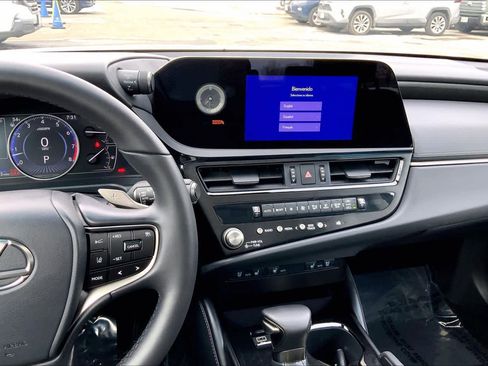 Certified 2025 Lexus ES 350 w/ Premium Package image 7