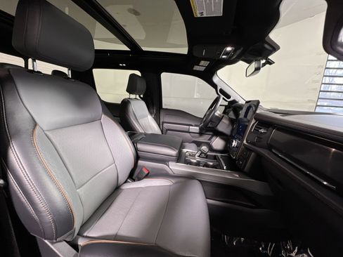 Used 2024 Ford F150 Lightning Lariat image 26