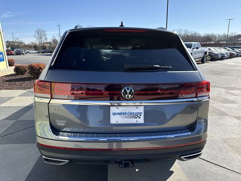 Used 2024 Volkswagen Atlas SE image 9