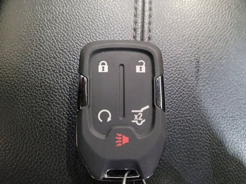 Used 2023 GMC Terrain SLT w/ Tech Package AWD/4WD image 32