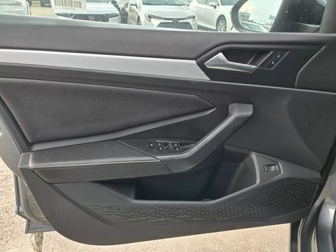 Used 2025 Volkswagen Jetta Sport FWD image 13