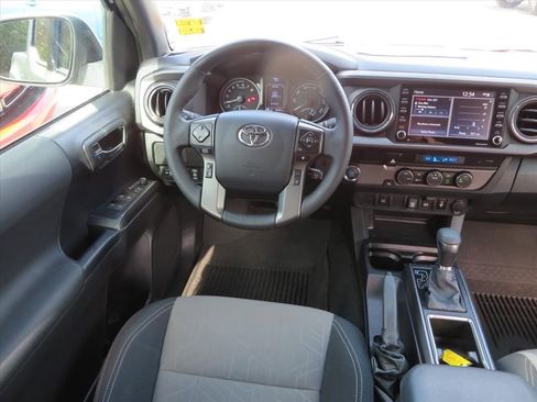 Used 2023 Toyota Tacoma TRD Sport image 14