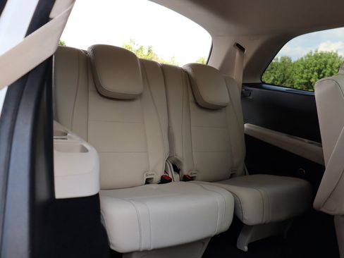 Used 2024 Mercedes-Benz GLS 450 4MATIC image 15