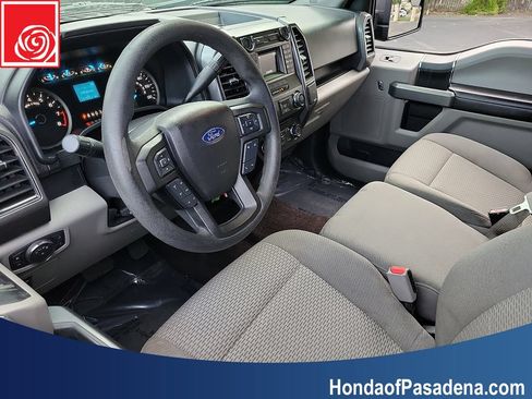 Used 2017 Ford F150 XLT RWD image 2