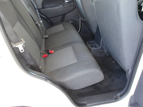 Used 2009 Jeep Liberty Sport image 19