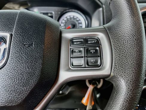 Used 2024 RAM 1500 Warlock AWD/4WD image 15