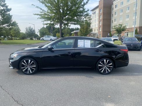 Used 2020 Nissan Altima 2.5 SR FWD image 8