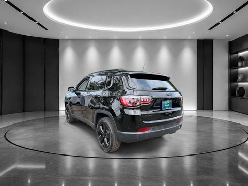 Used 2021 Jeep Compass Latitude AWD/4WD image 4