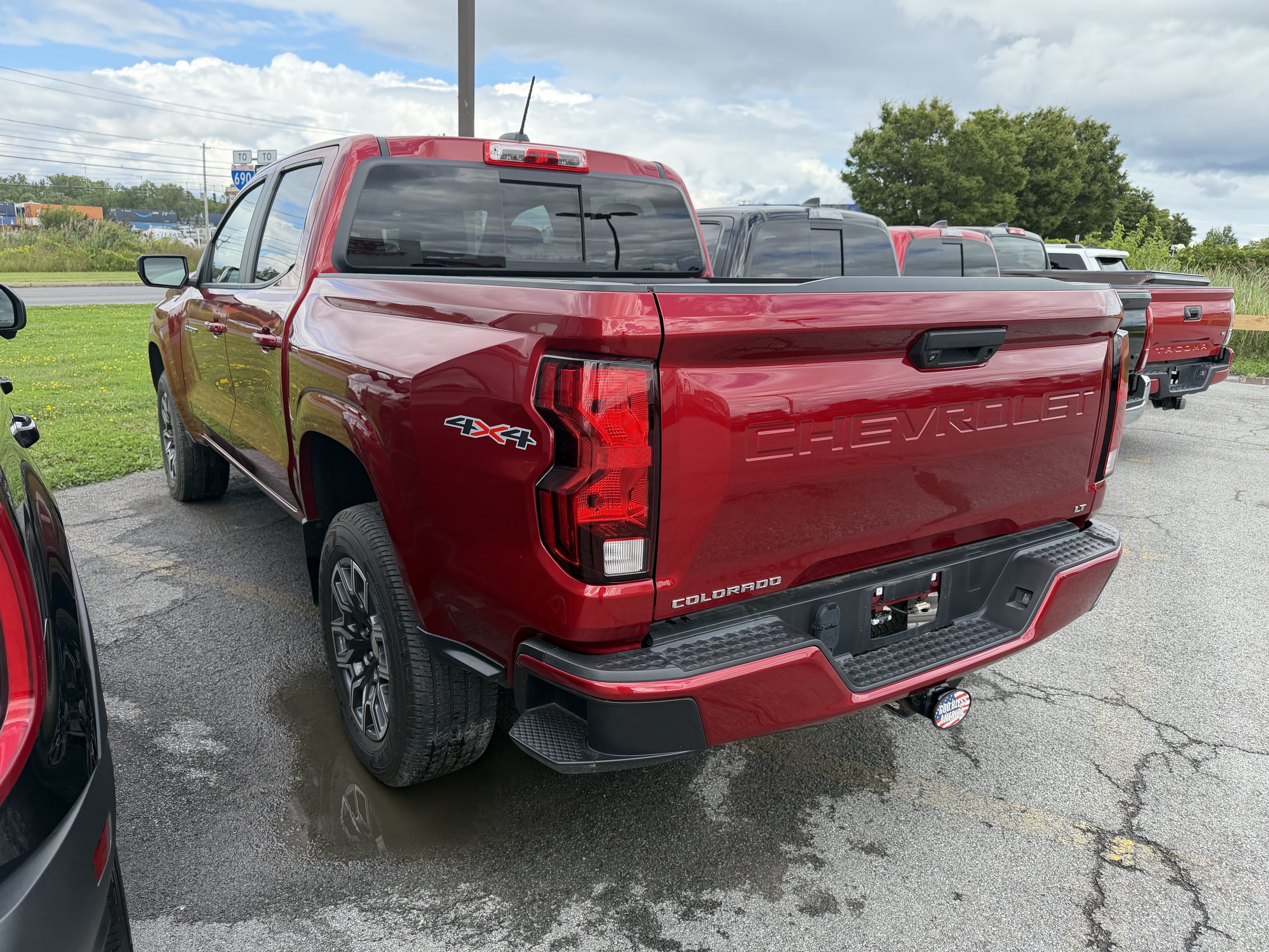 Used 2023 Chevrolet Colorado LT w/ LT Convenience Package II AWD/4WD image 5