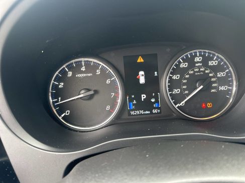 Used 2018 Mitsubishi Outlander SE image 12