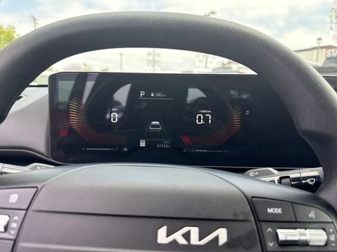 Used 2025 Kia K4 FWD image 15
