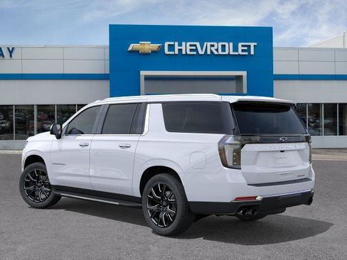 New 2026 Chevrolet Suburban Premier w/ Sun And Tow Package AWD/4WD image 3