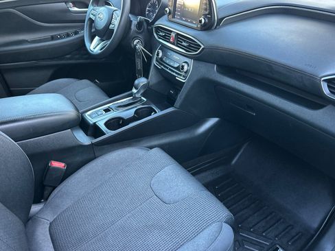 Used 2019 Hyundai Santa Fe SE image 16