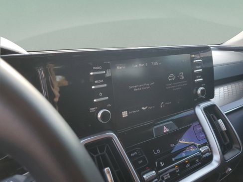 Certified 2021 Kia Sorento S image 20
