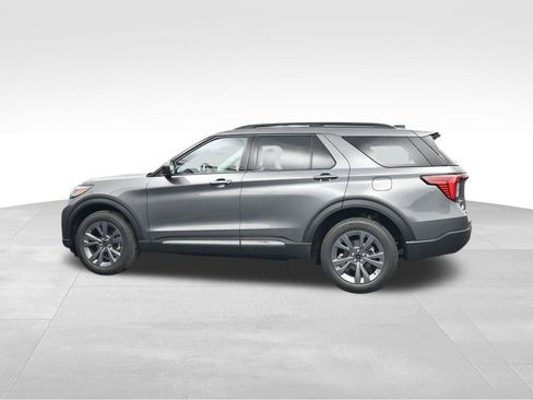 New 2025 Ford Explorer Active w/ Active Comfort Package image 5