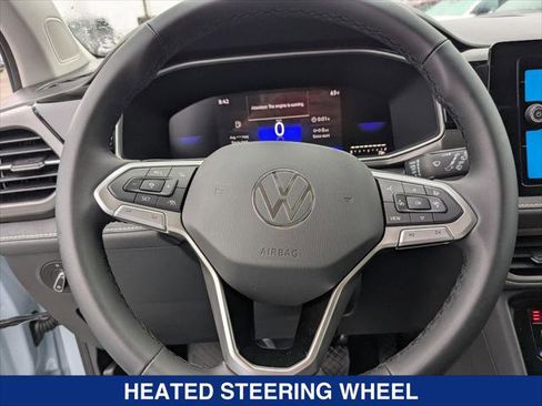 New 2025 Volkswagen Taos SE FWD image 14