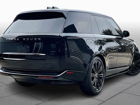 Used 2023 Land Rover Range Rover SE image 12