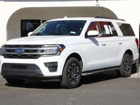 Used 2023 Ford Expedition Max XLT image 1