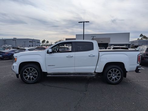 Used 2018 GMC Canyon Denali image 2