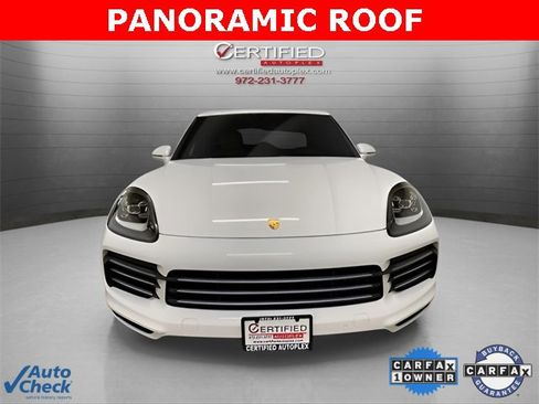 Used 2022 Porsche Cayenne w/ Premium Package image 2