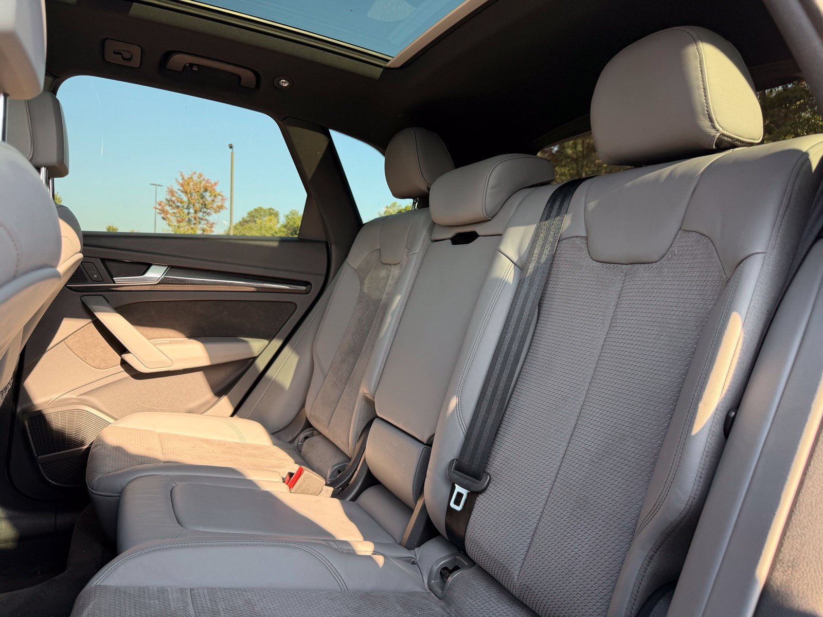 Used 2018 Audi SQ5 Prestige AWD/4WD image 34