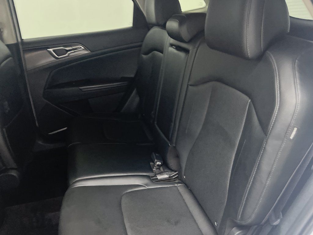 Used 2024 Kia Sportage EX AWD/4WD image 13