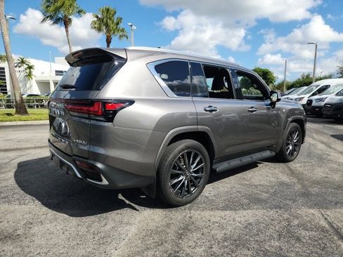 Used 2023 Lexus LX 600 F Sport image 9