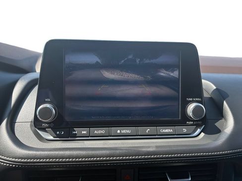 Used 2023 Nissan Rogue SV FWD image 20