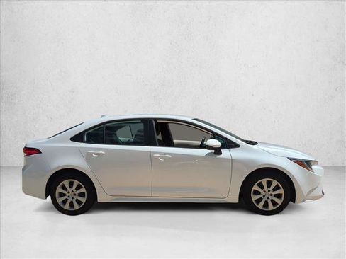 Certified 2021 Toyota Corolla LE FWD image 4