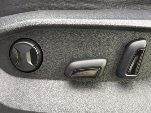 Used 2022 Volkswagen Tiguan SE R-Line AWD/4WD image 25