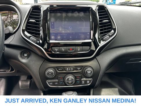 Used 2021 Jeep Cherokee Limited w/ Elite Package AWD/4WD image 11