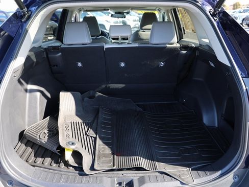 Used 2021 Toyota RAV4 XLE Premium image 11