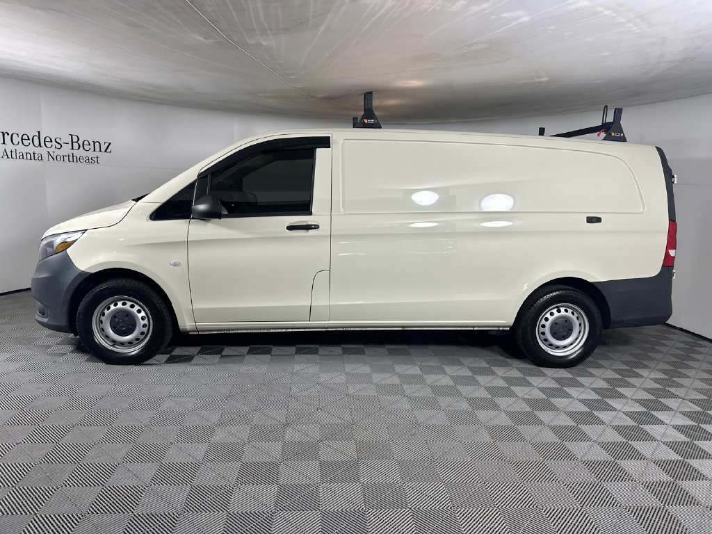 Used 2023 Mercedes-Benz Metris image 4