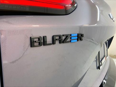 Used 2024 Chevrolet Blazer EV RS AWD/4WD image 29