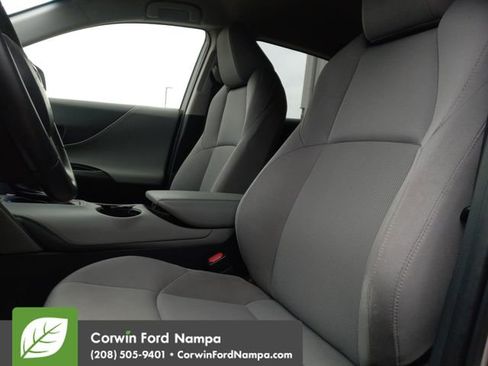 Used 2022 Toyota Venza LE image 24