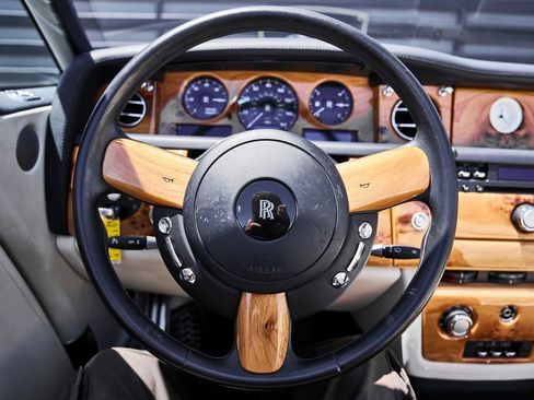 Used 2009 Rolls-Royce Phantom Drophead Coupe RWD image 53