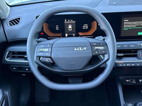 New 2026 Kia K4 FWD image 16