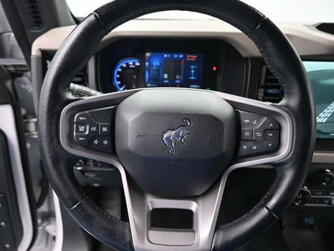 Used 2023 Ford Bronco Wildtrak AWD/4WD image 12