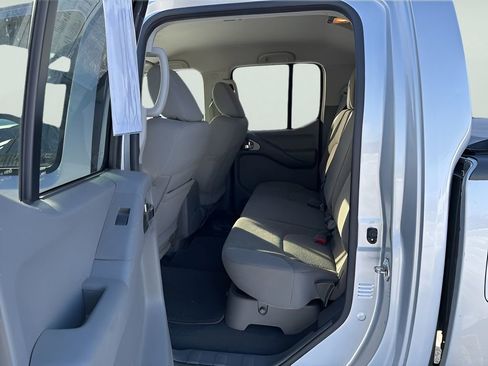 Used 2019 Nissan Frontier SV w/ Value Truck Package image 16
