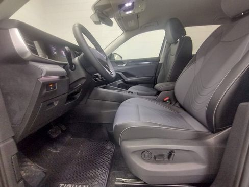 New 2026 Volkswagen Tiguan SE AWD/4WD image 22