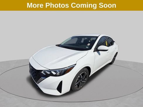 Used 2024 Nissan Sentra SV FWD image 2