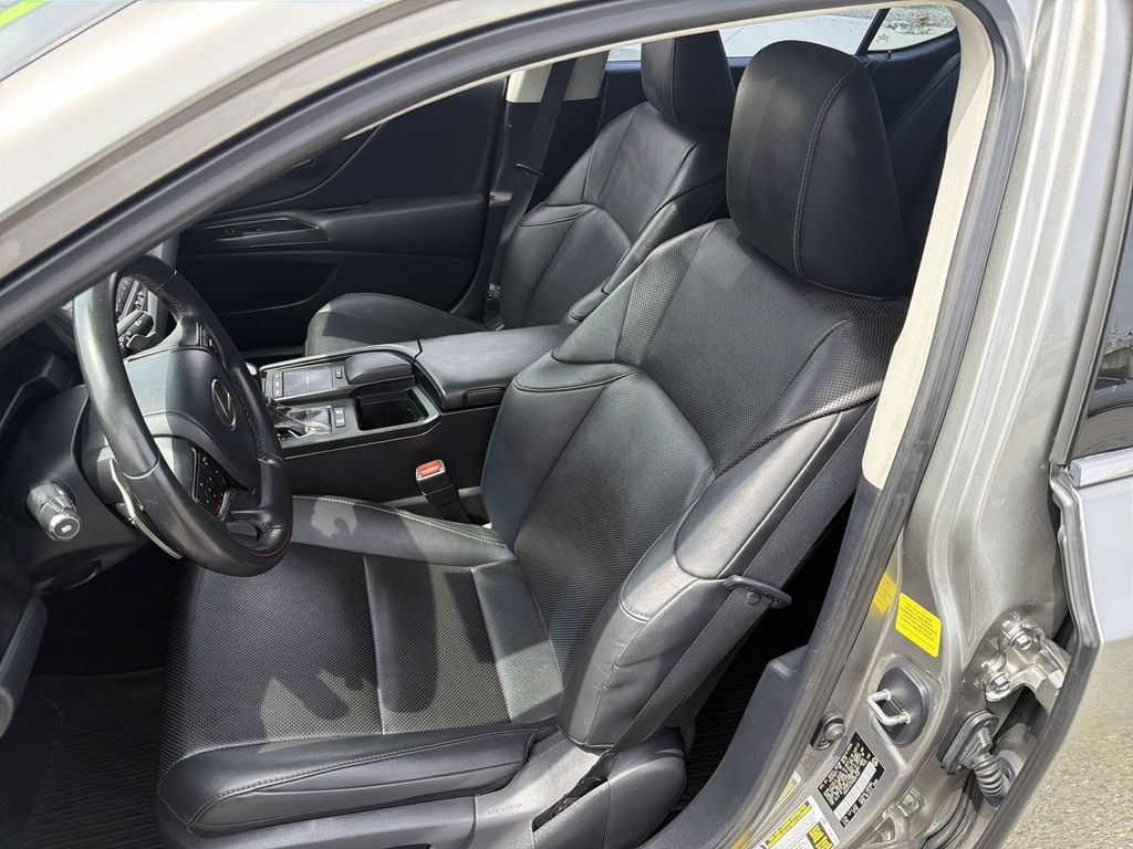Used 2021 Lexus ES 300h FWD image 13