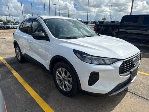 Used 2024 Ford Escape Active FWD image 3