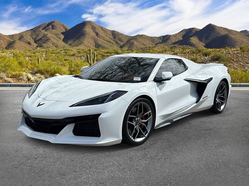 Used 2025 Chevrolet Corvette Z06 w/ Stealth Interior Trim Package RWD image 14
