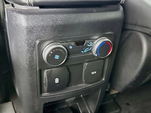 Used 2022 Ford Explorer XLT w/ Equipment Group 202A AWD/4WD image 25