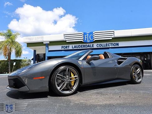 Used 2017 Ferrari 488 Spider RWD image 44