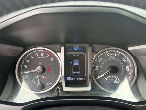 Used 2023 Toyota Tacoma SR5 AWD/4WD image 25