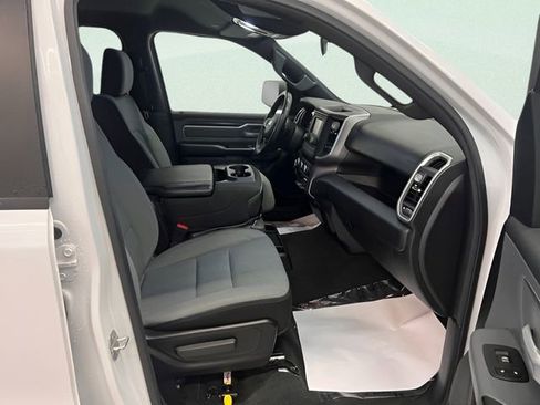 Used 2022 RAM 1500 Big Horn AWD/4WD image 11