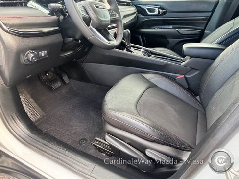 Used 2023 Jeep Compass Trailhawk image 19