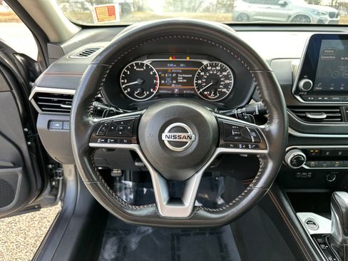 Used 2022 Nissan Altima 2.5 SR w/ Midnight Edition Package image 23